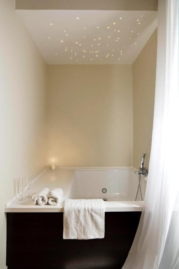 Roman Holidays Boutique Extérieur photo